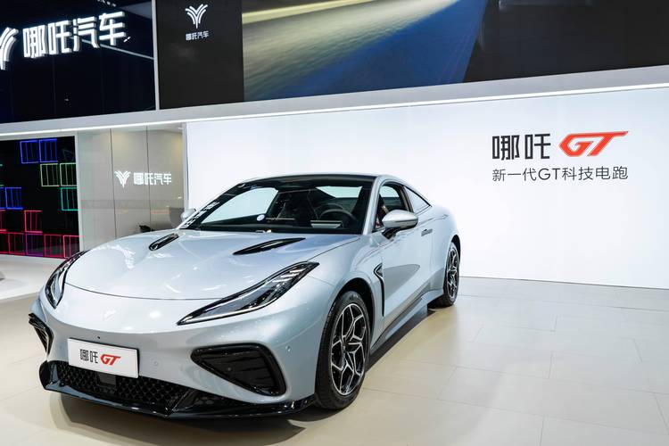 深圳罗湖区万盛耀企业管理咨询哪吒汽车在智能汽车领域的表现，领途汽车在新能源汽车市场中的影响力